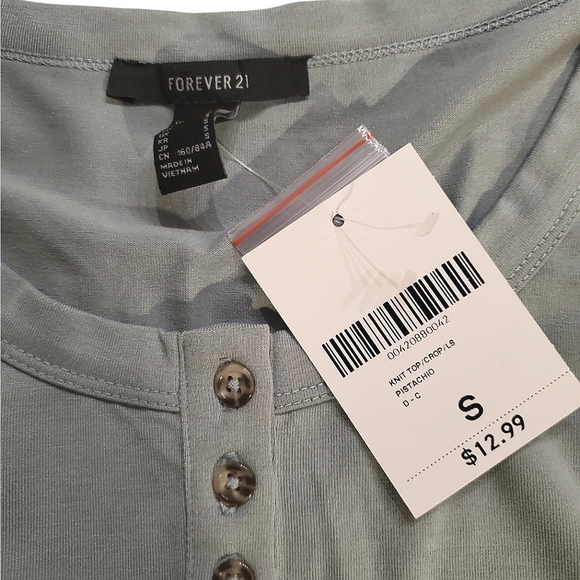 NWT Forever 21 Long Sleeve Crop Top - Picture 2 of 4